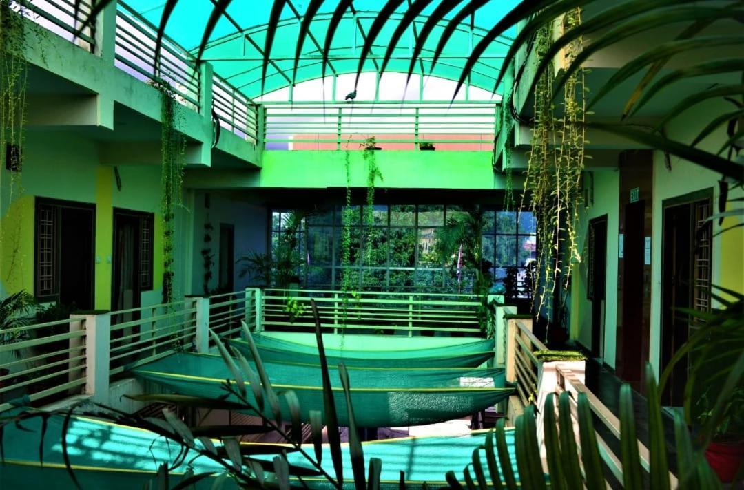 Hotel Atrium Inn Рішикеш Екстер'єр фото